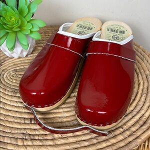 NEW Simson Red Patent Leather Clogs Dutch Wood Heels Ortho 36